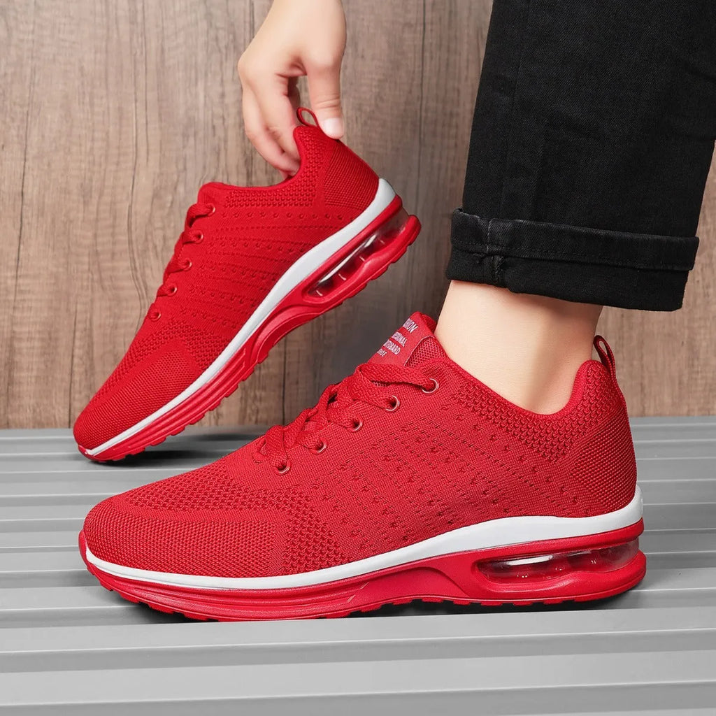 Casual flyknit breathable light running shoes in black with round toe and PU sole
