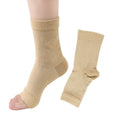 Korean-style invisible pressure sports socks in black and white nylon with short tube length