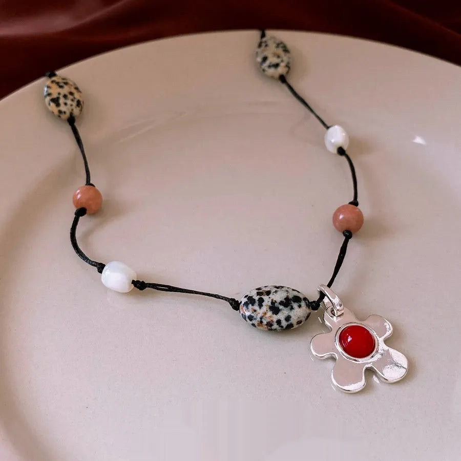 Stone shell beaded flower pendant necklace electroplated alloy clavicle chain 51-60cm gold