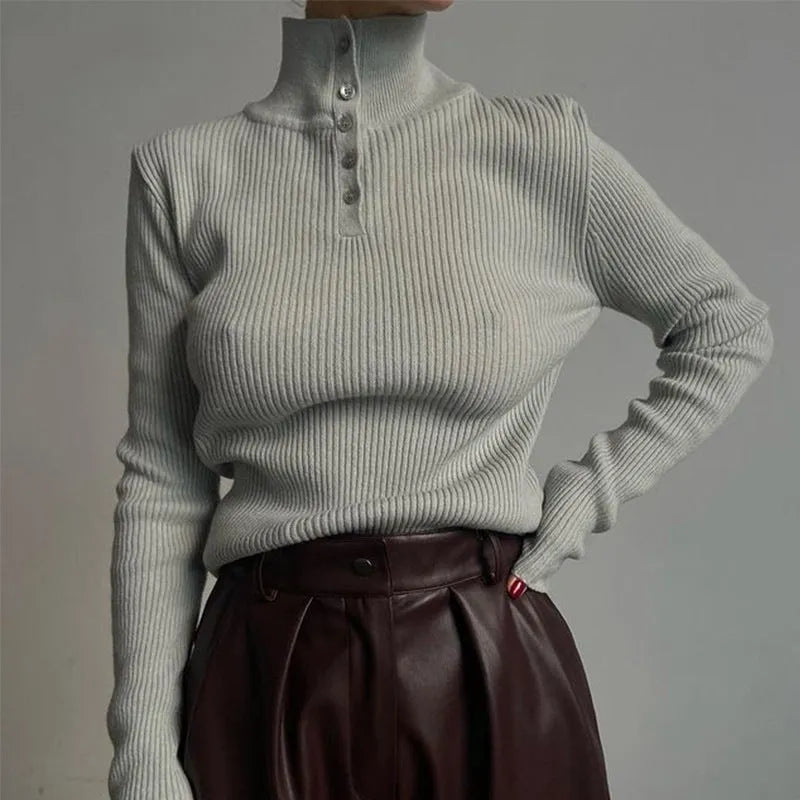 Retro half turtleneck pullover sweater with single-breasted placket in slim fit design
