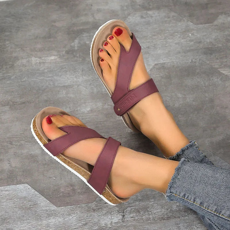 Flat toe ring thick-soled flip-flops in multiple colours with foam soles and imitation leather lining