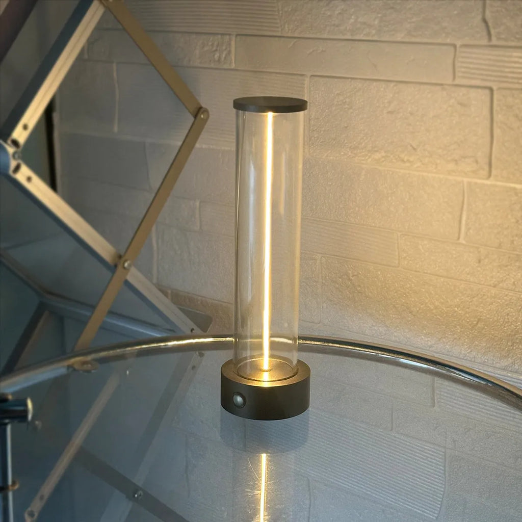 LED magnetic suction light strip with USB cable and colour-changing illumination