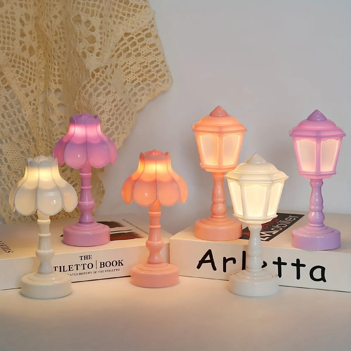 Retro pagoda lotus small night lamp in white with geometric stereo design and built-in battery