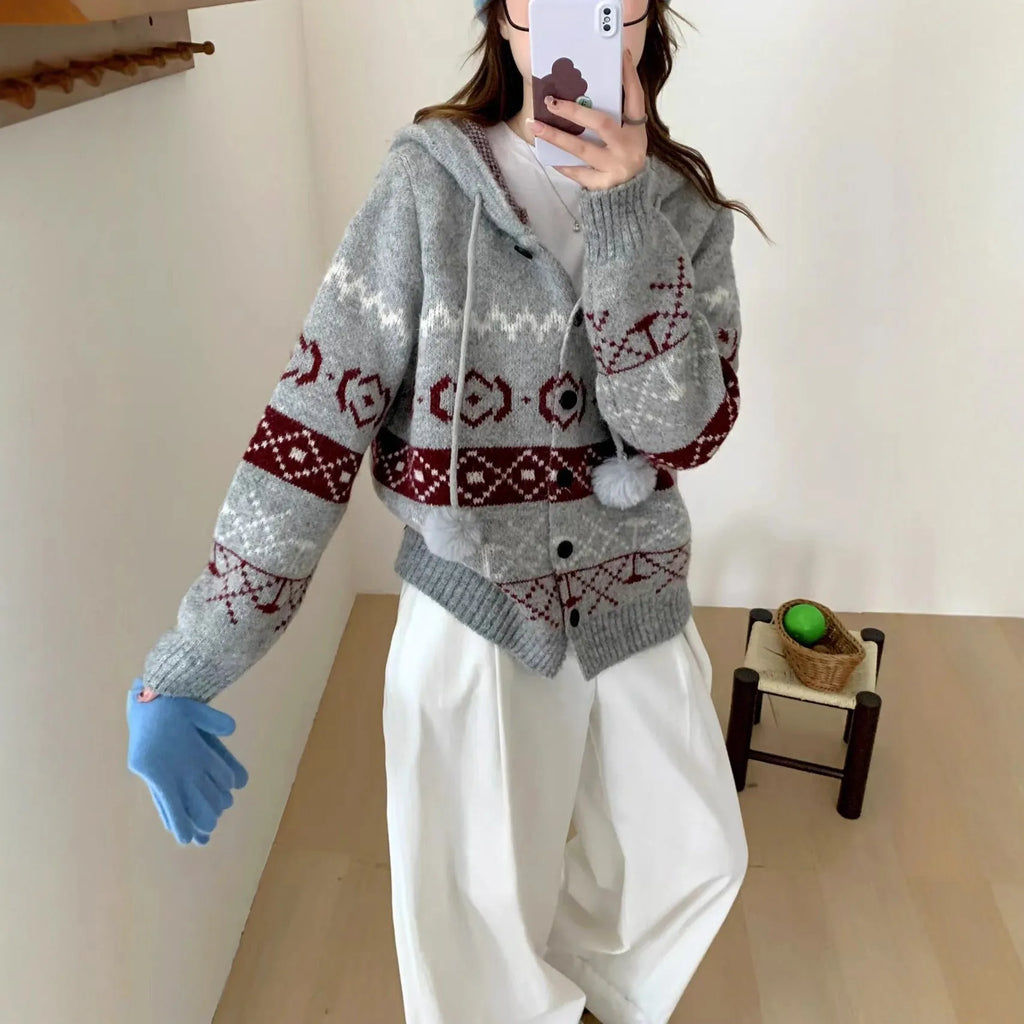 Women's brocade sweater coat with geometric pattern in milky white colour