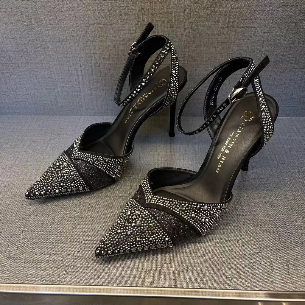 Women's hollow high heels with pointed toe and stiletto heel in black or silver colours