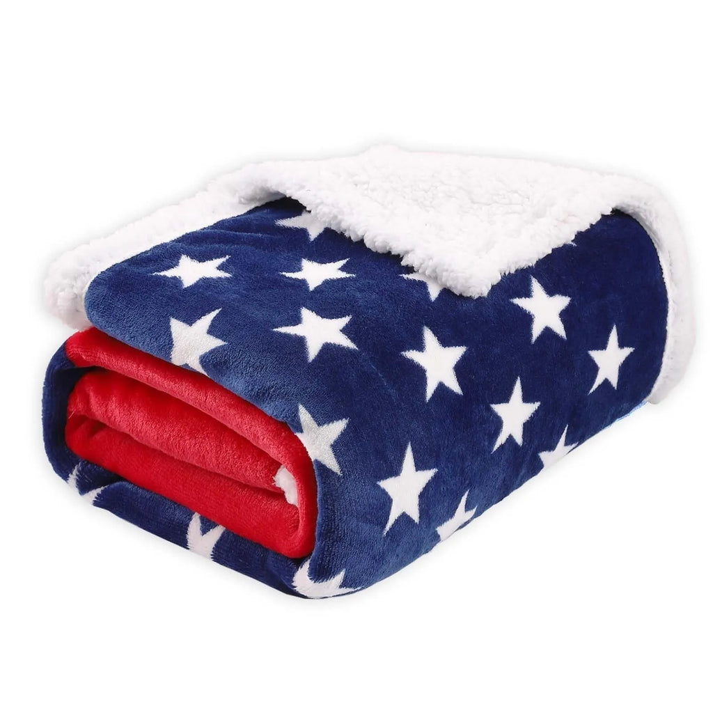 Striped polyester blanket with lambswool texture in American style, shown in vacuum packed and expanded forms