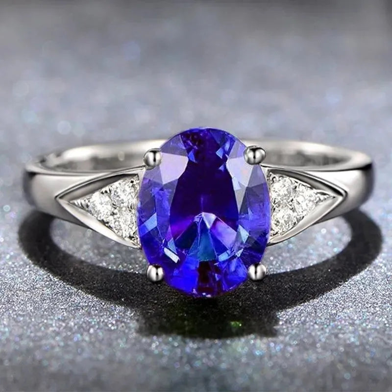 Women's zircon ring with heart, water drop, and bell patterns in court style design
