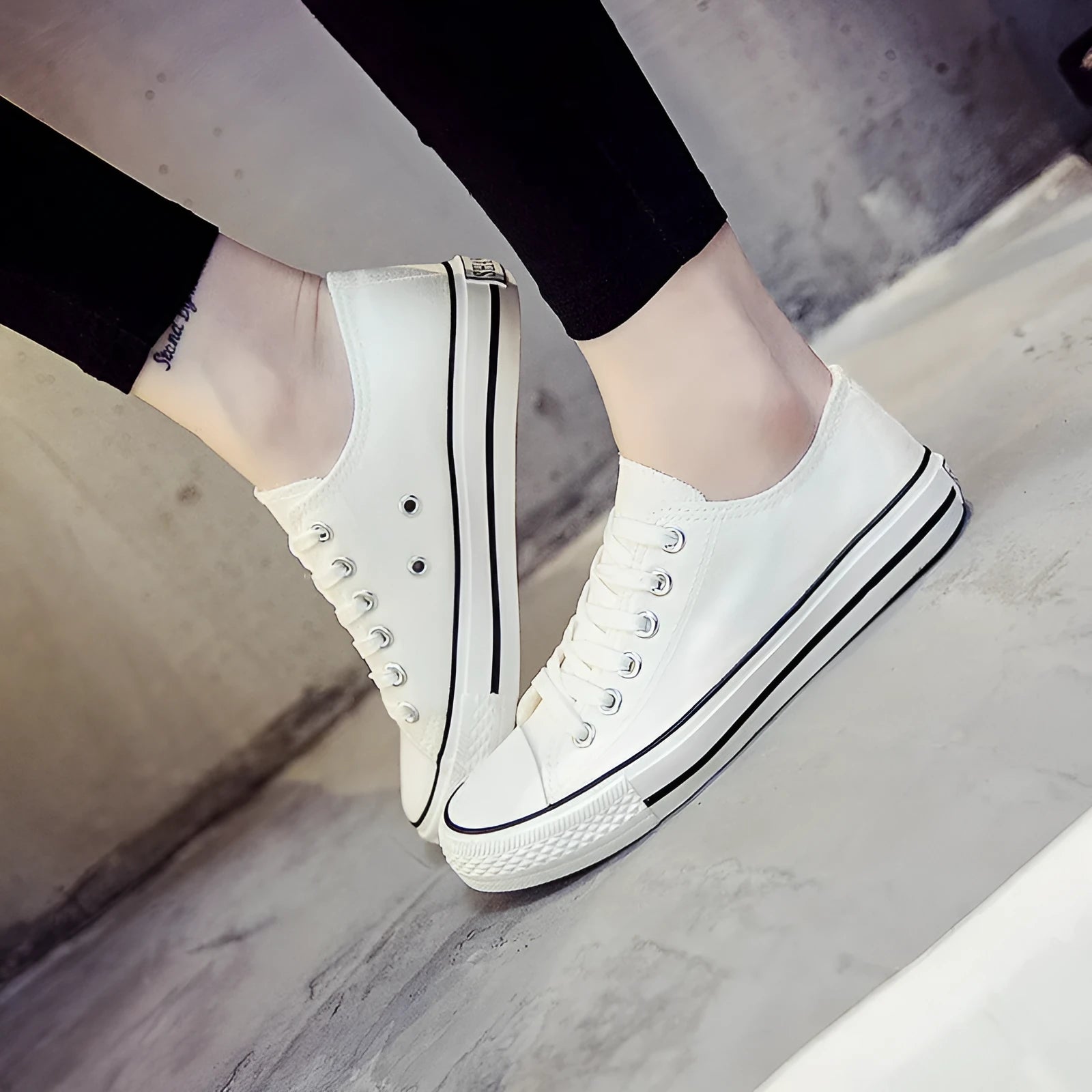 Solid colour women's canvas shoes for summer casual wear on a light background.