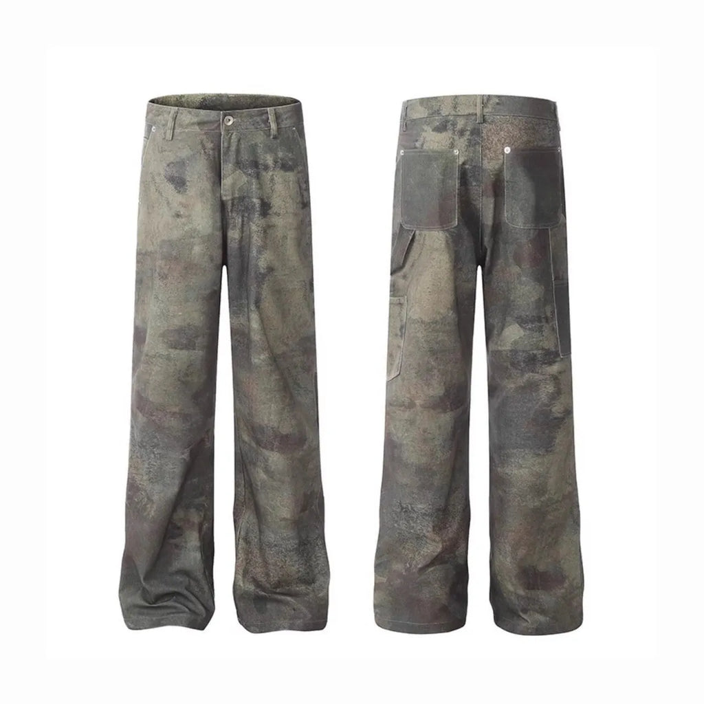 Men's straight-leg jeans with digital camouflage pattern in cotton denim fabric