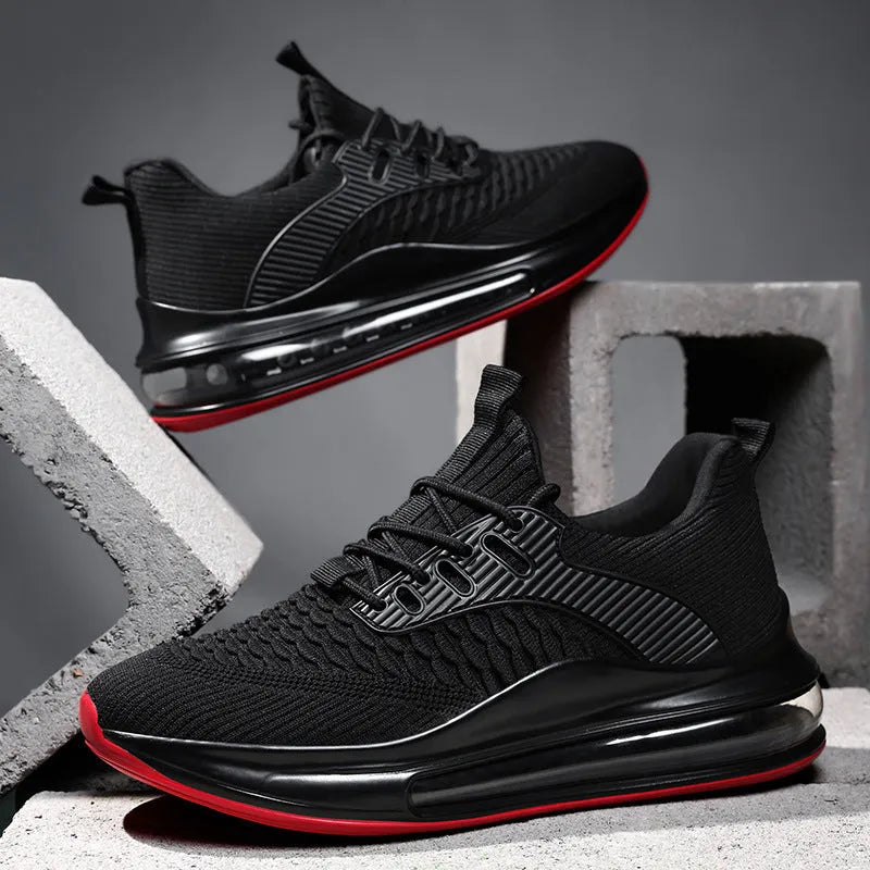 Men's low-top mesh running shoes in black, featuring round toe and lace-up front.