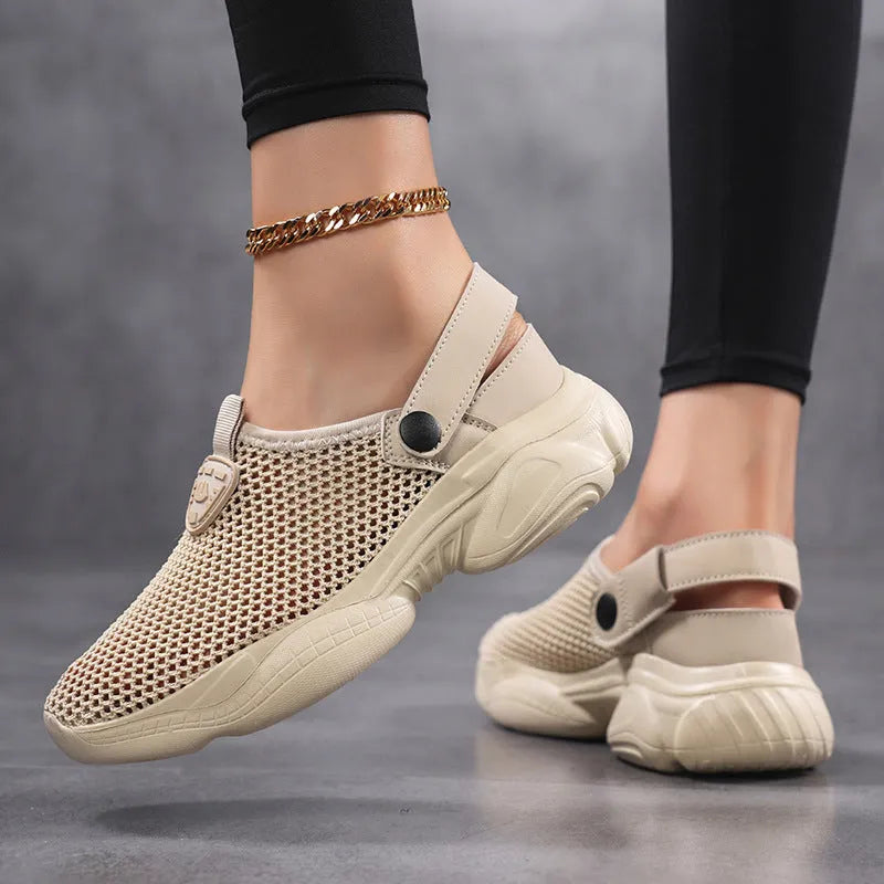 Women's breathable Flyknit casual sports sandals in black, round head design, size 38