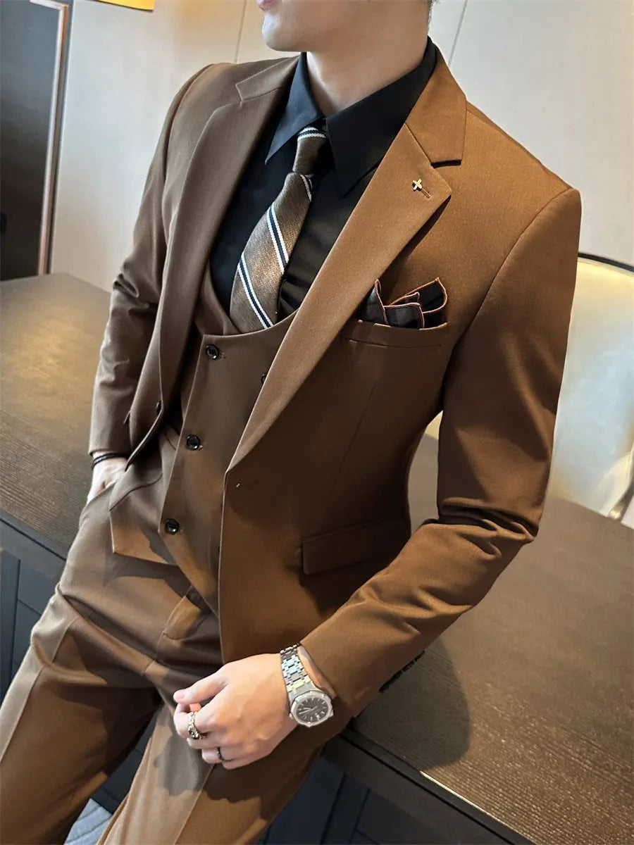 Men's slim fit business formal wear jacket in chemical fibre blended fabric with structured silhouette