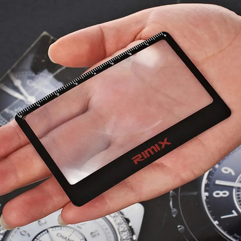 Portable card magnifier with HD plastic lens in Black and White for outdoor reading