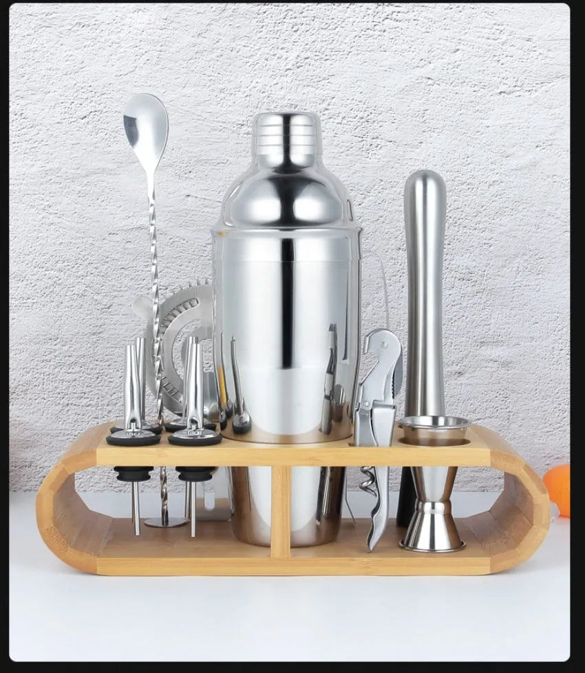23-piece stainless steel cocktail set with European-style acrylic elements