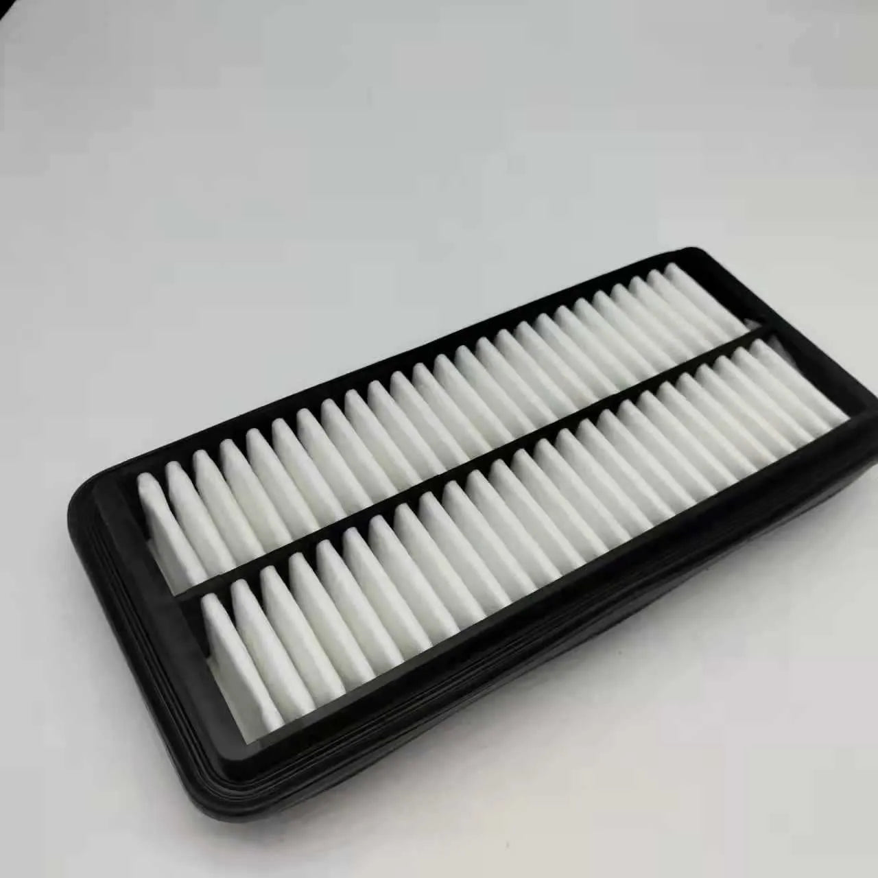 Black circular car air filter with 256mm diameter for modern vehicle engine intake