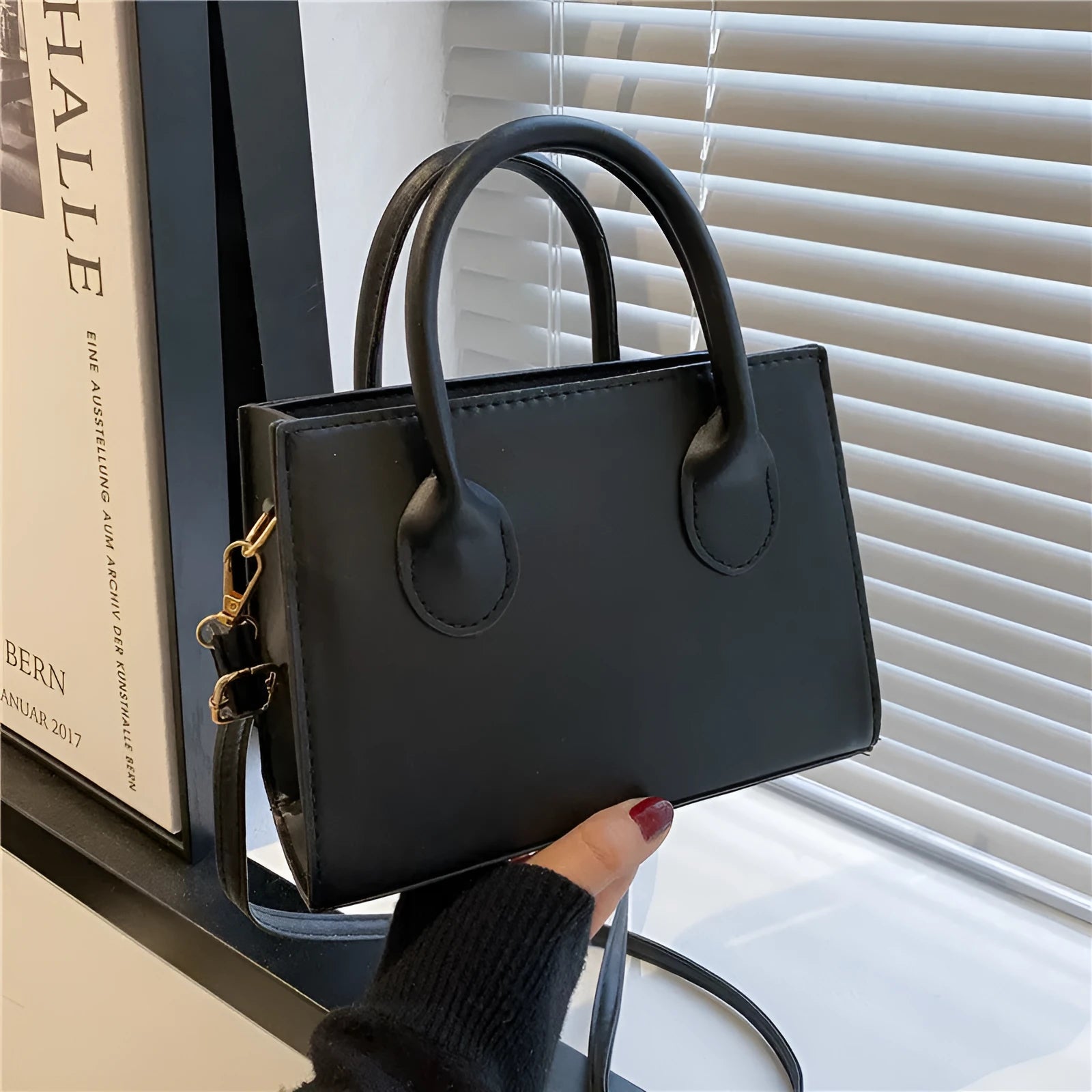 Retro casual PU small square bag for women with sewing line detail, five colour options, horizontal shape, crossbody strap