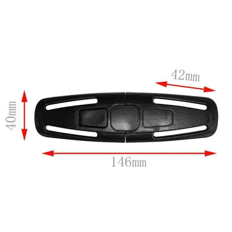 Black nylon seat belt buckle clip for child safety seats measuring 14.5 by 4 centimetres