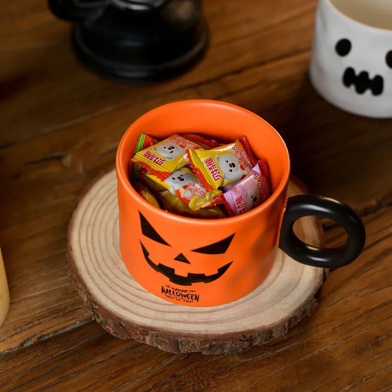 Pumpkin ceramic mug with handle, 15cm height, orange colour, includes dessert spoon and gift box, Halloween party favour