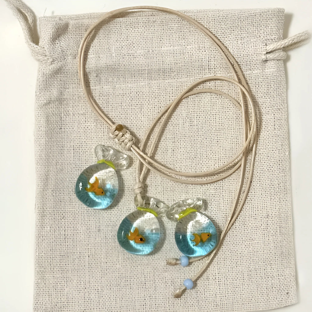 Women's joker character pendant necklace with a cotton and linen clavicle chain.