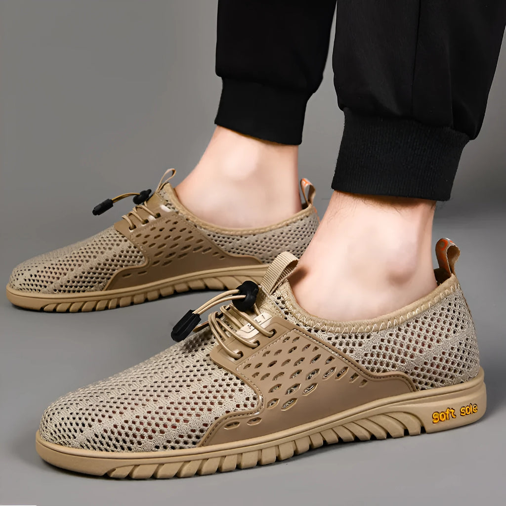 Men's casual mesh shoes with elastic band fastening in black, grey or sand colours