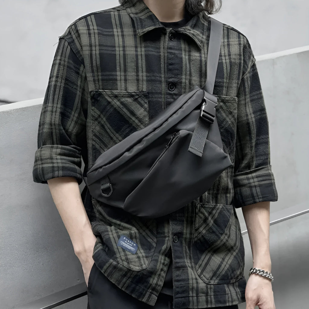 Men's Japanese leisure slanted chest bag in black Oxford fabric with sewing line details