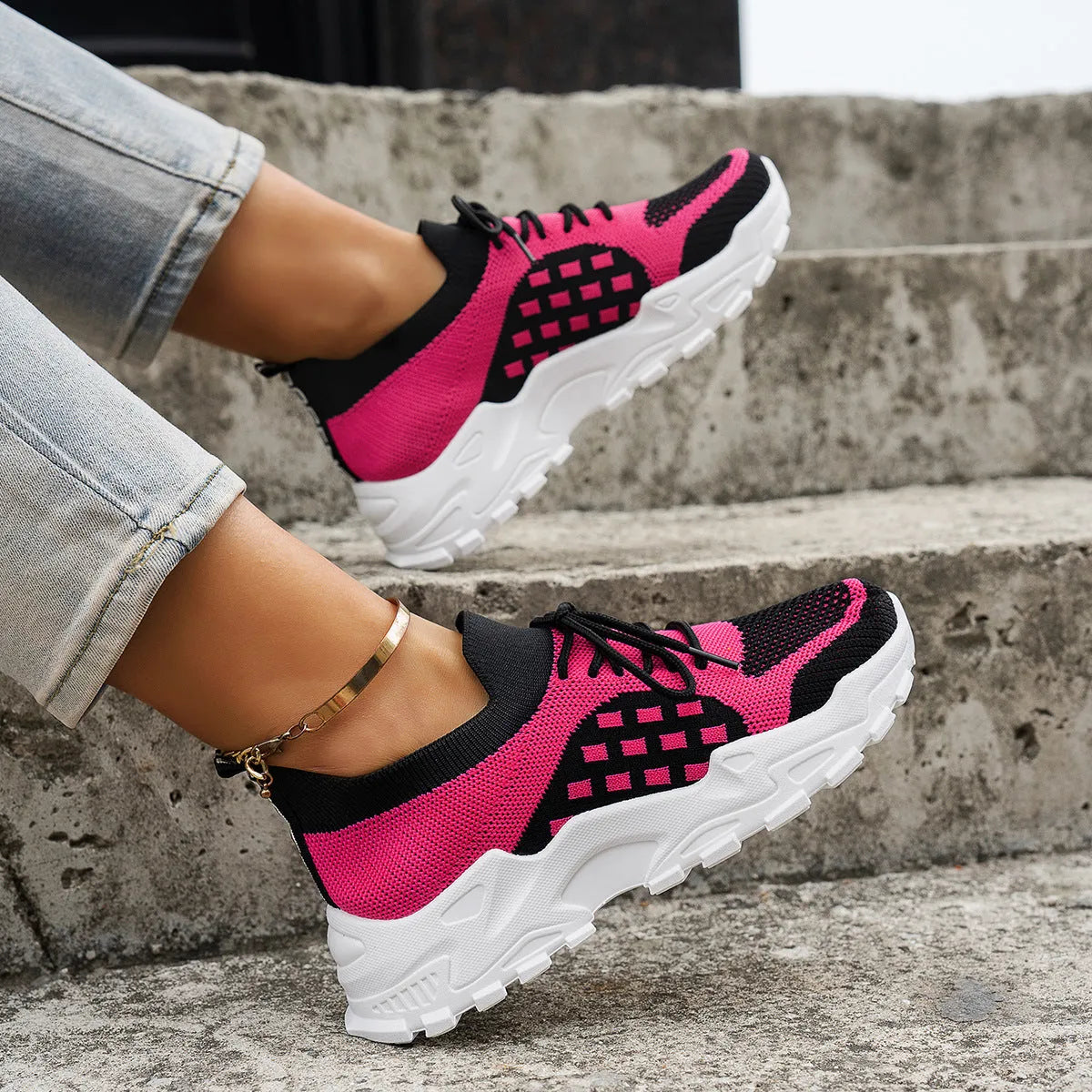 Fashion all-match platform sneakers with breathable Flyknit upper and non-slip rubber outsole in multiple colours