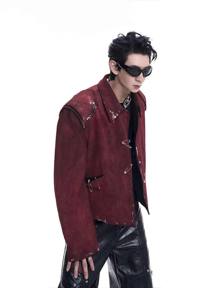 Men's thick quilted flocking decorative pin jacket coat in red with lapel collar loose fit